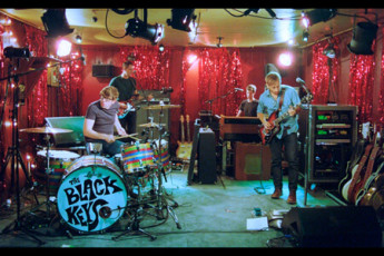 (The stage was built for this video)